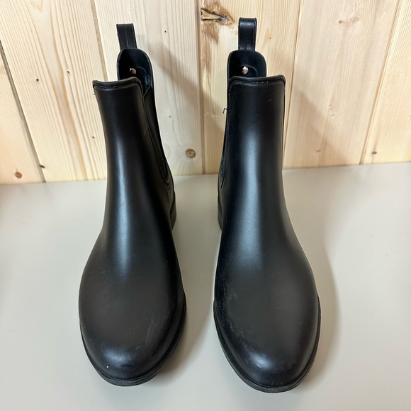 Black Ankle Boots for Women - Picture 2 of 5